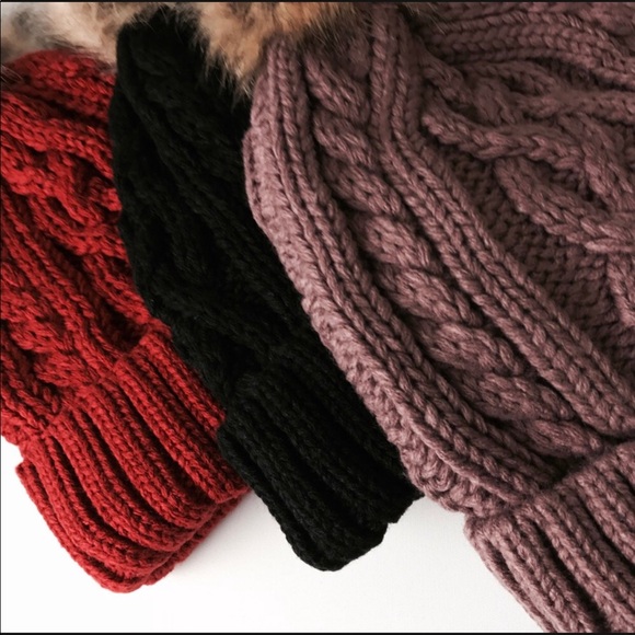 Rust cable knit fur pom beanie - Picture 6 of 7